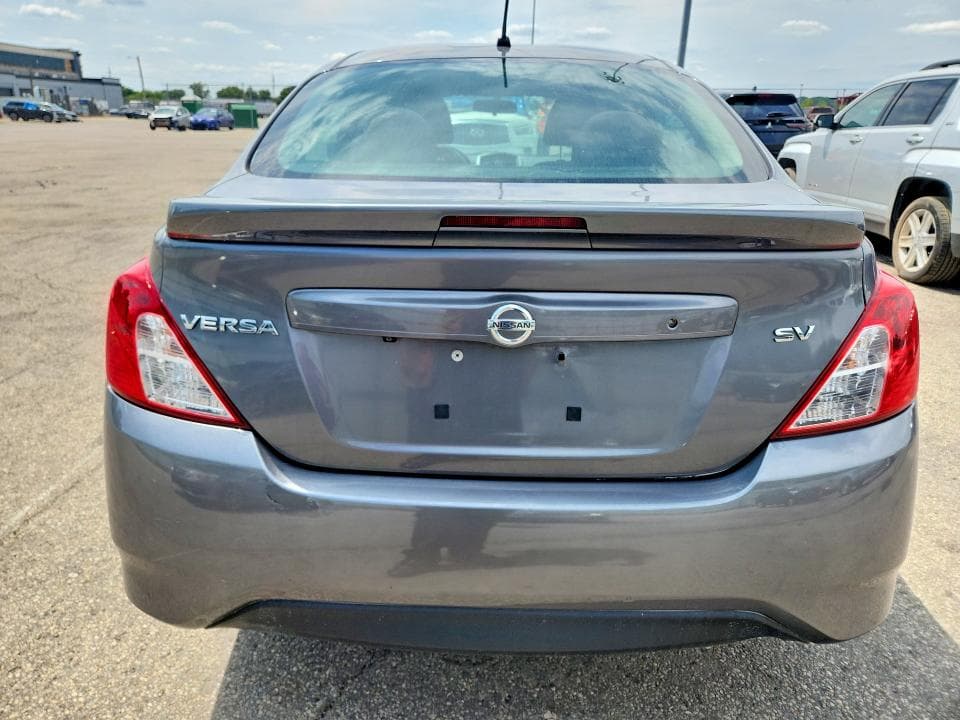 2019 NISSAN VERSA SV 6