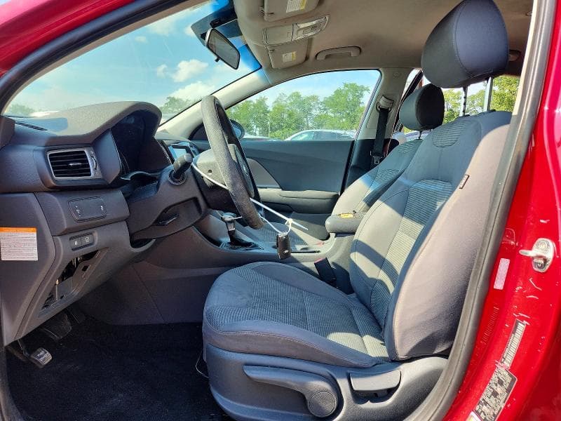 2017 KIA NIRO LX 7