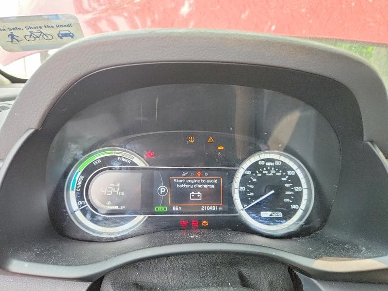 2017 KIA NIRO LX 9