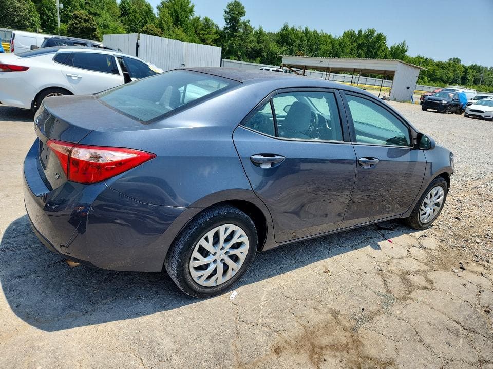 2018 TOYOTA COROLLA LE 3