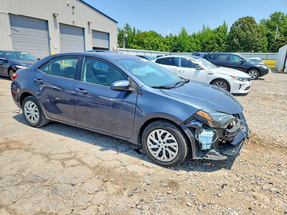 2018 TOYOTA COROLLA LE 4