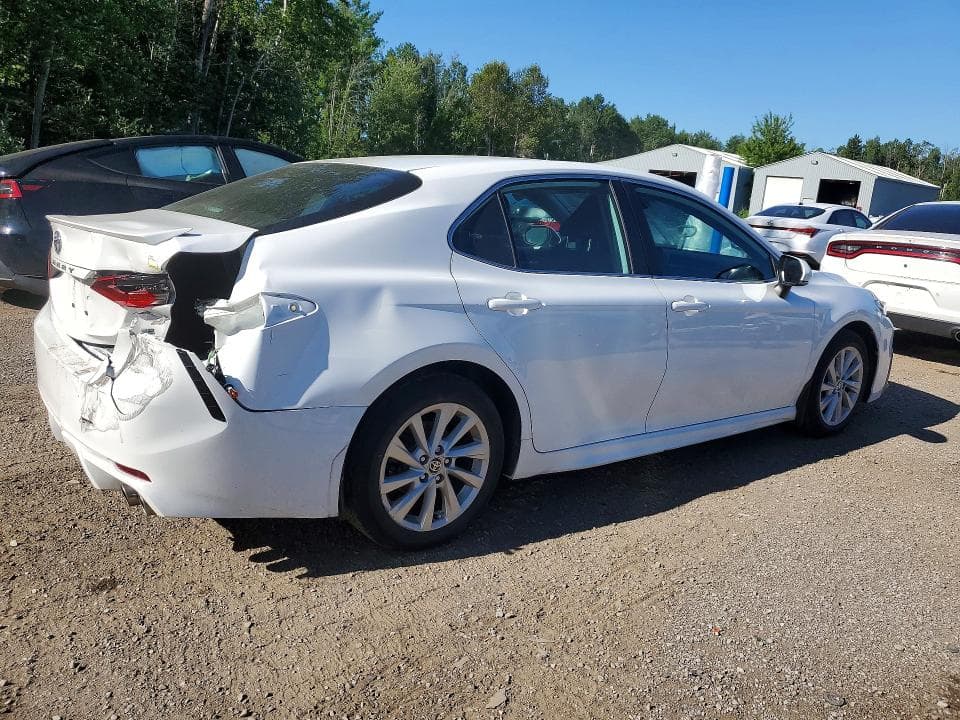 2022 TOYOTA CAMRY SE 3