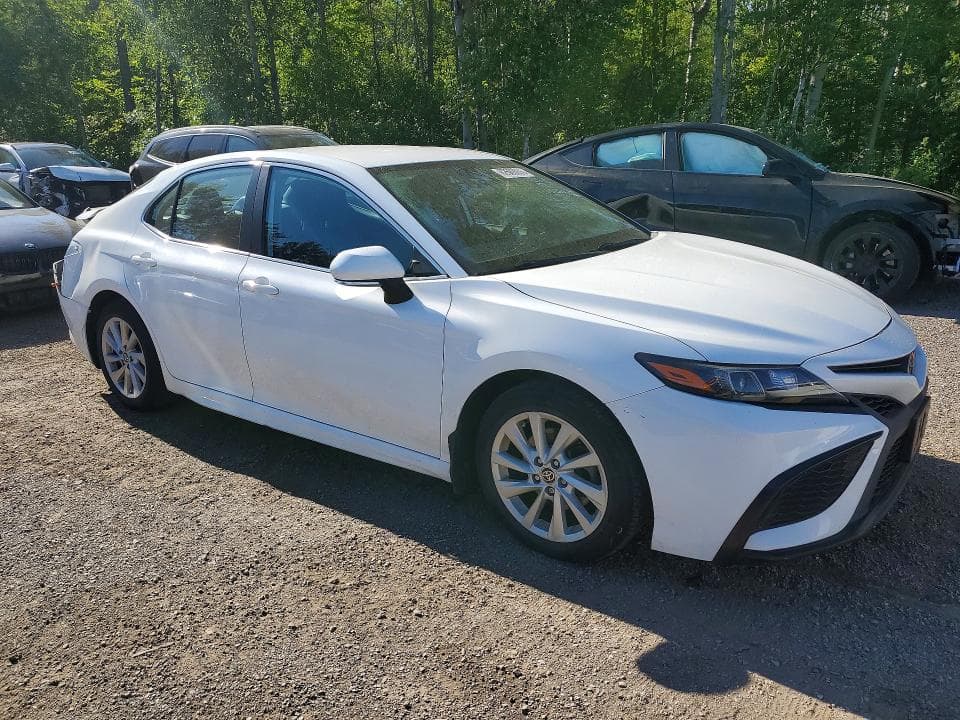 2022 TOYOTA CAMRY SE 4