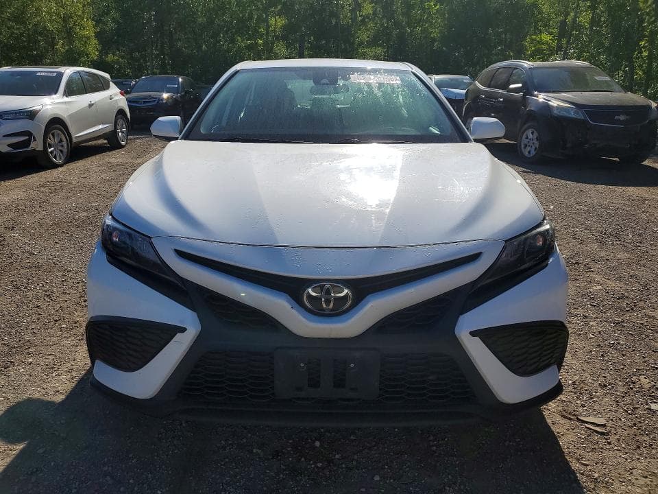 2022 TOYOTA CAMRY SE 5