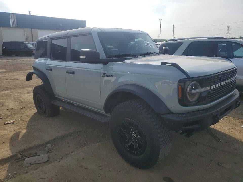 2023 FORD BRONCO BASE 4