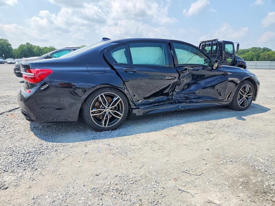 2017 BMW 750 XI 3