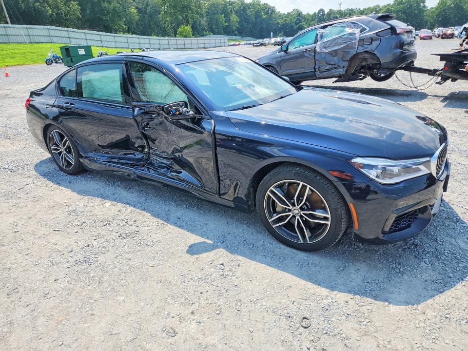2017 BMW 750 XI 4