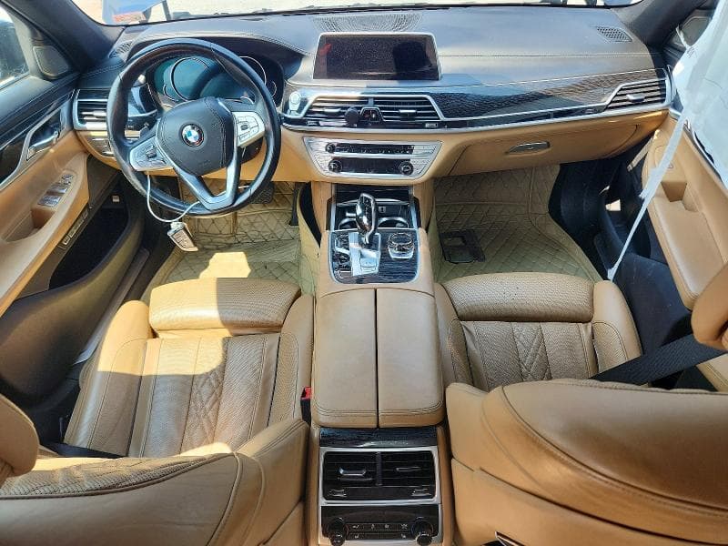 2017 BMW 750 XI 8