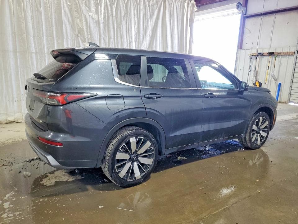 2025 MITSUBISHI OUTLANDER SE 3