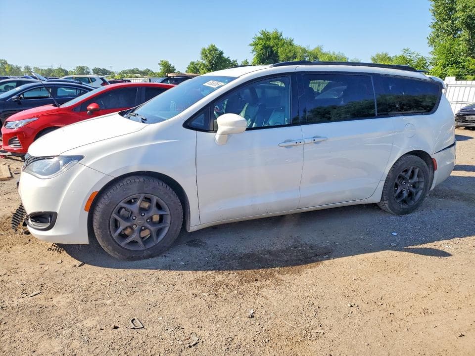 2020 CHRYSLER PACIFICA TOURING L - 1