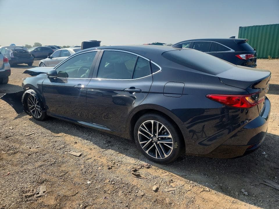 2025 TOYOTA CAMRY XLE 2