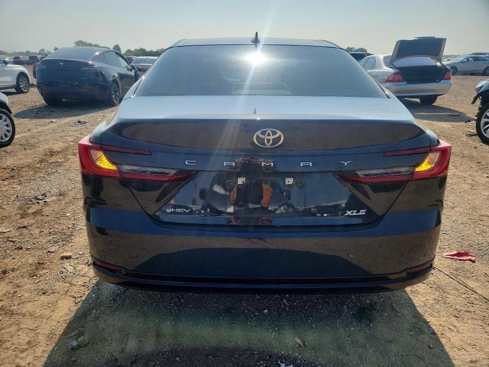 2025 TOYOTA CAMRY XLE 6