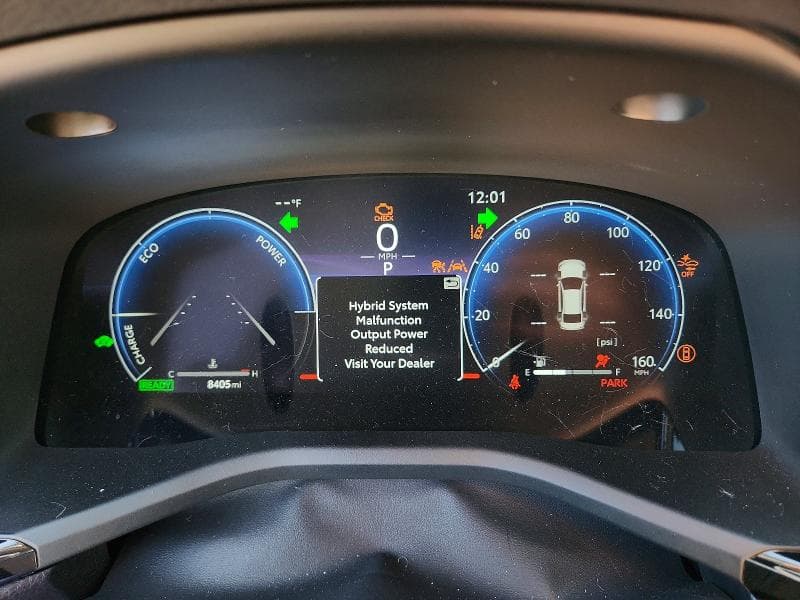 2025 TOYOTA CAMRY XLE 9