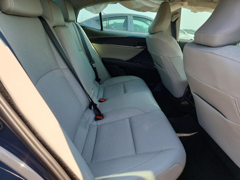 2025 TOYOTA CAMRY XLE 10