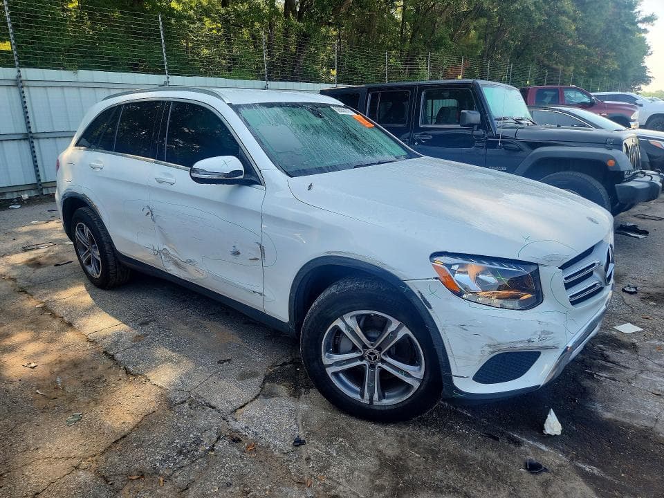 2019 MERCEDES-BENZ GLC 300 4