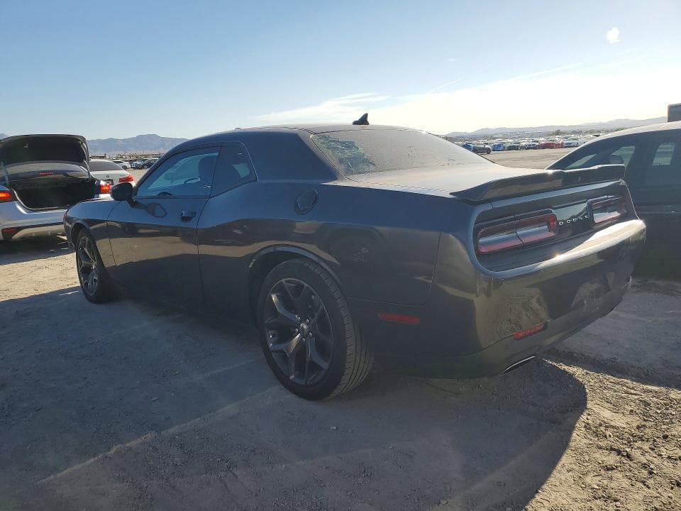 2018 DODGE CHALLENGER SXT 2