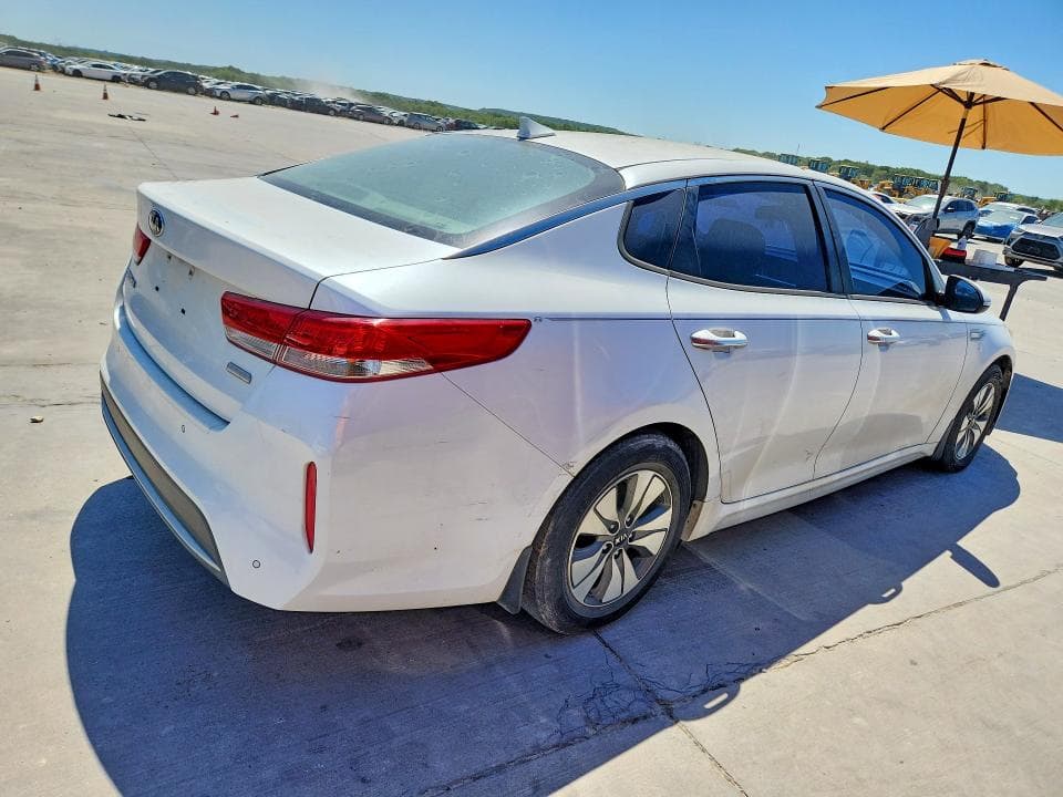 2017 KIA OPTIMA HYBRID 3