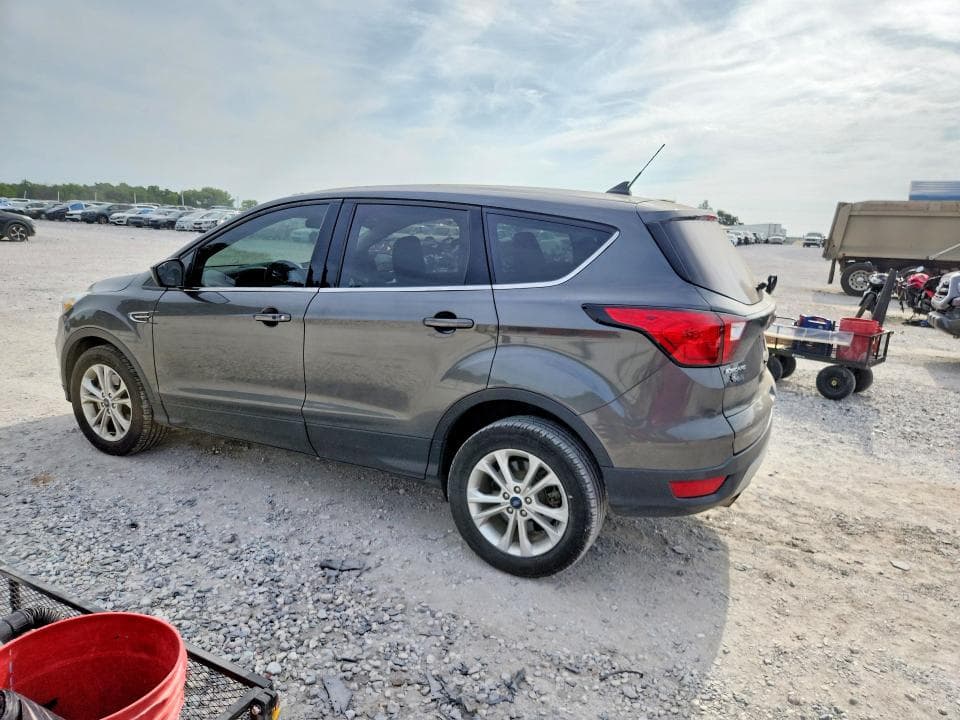 2019 FORD ESCAPE SE 2