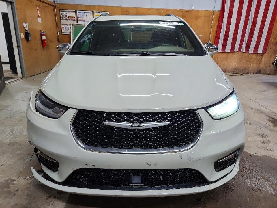 2021 CHRYSLER PACIFICA LIMITED 5