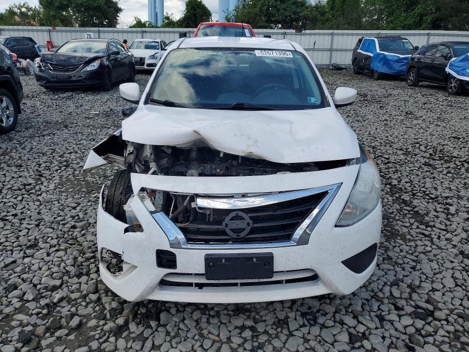 2017 NISSAN VERSA 1.6 SV 5