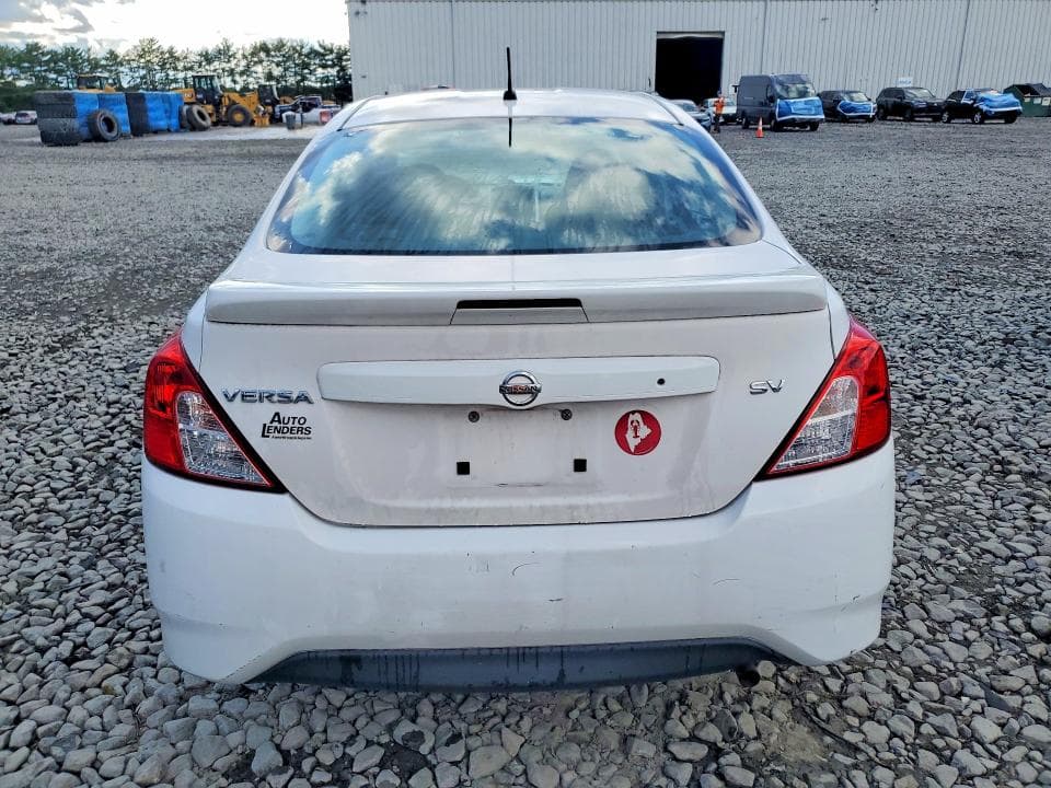 2017 NISSAN VERSA 1.6 SV 6