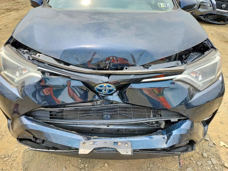 2018 TOYOTA RAV4 HYBRID XLE 12