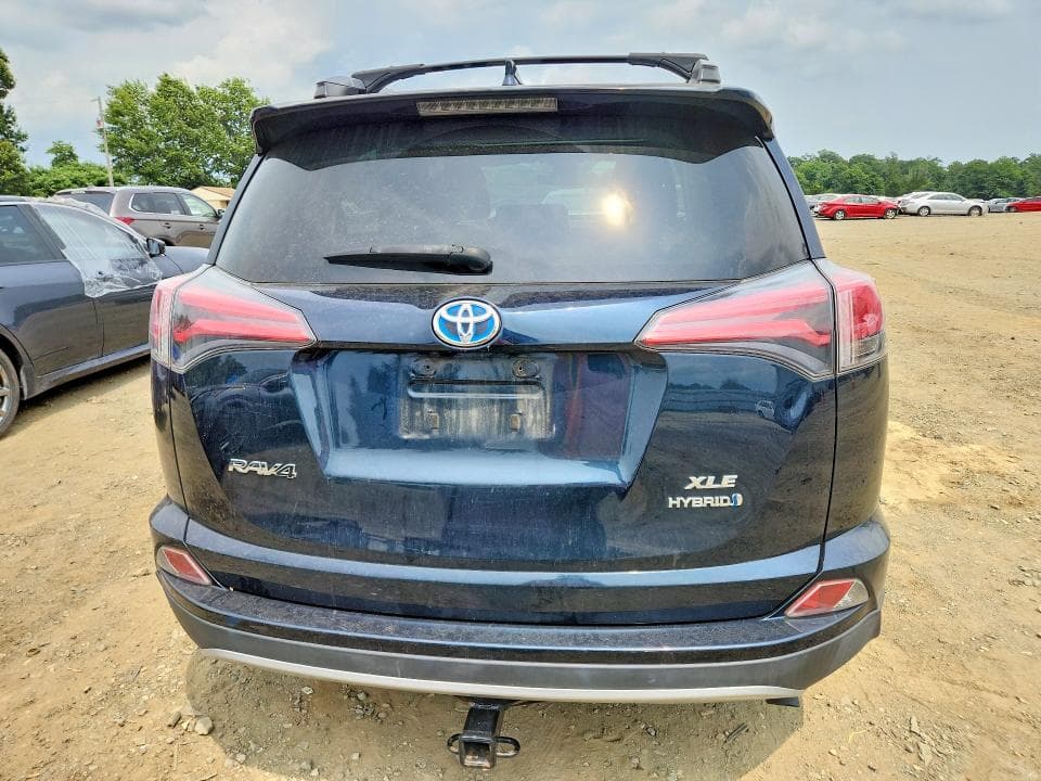 2018 TOYOTA RAV4 HYBRID XLE 6