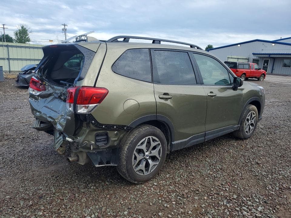 2023 SUBARU FORESTER PREMIUM 3