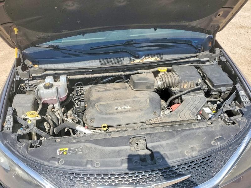2017 CHRYSLER PACIFICA TOURING 12