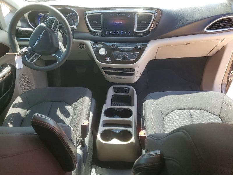 2017 CHRYSLER PACIFICA TOURING 8