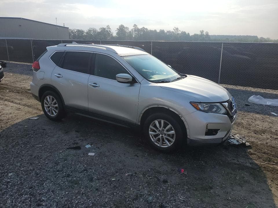 2017 NISSAN ROGUE SV 4