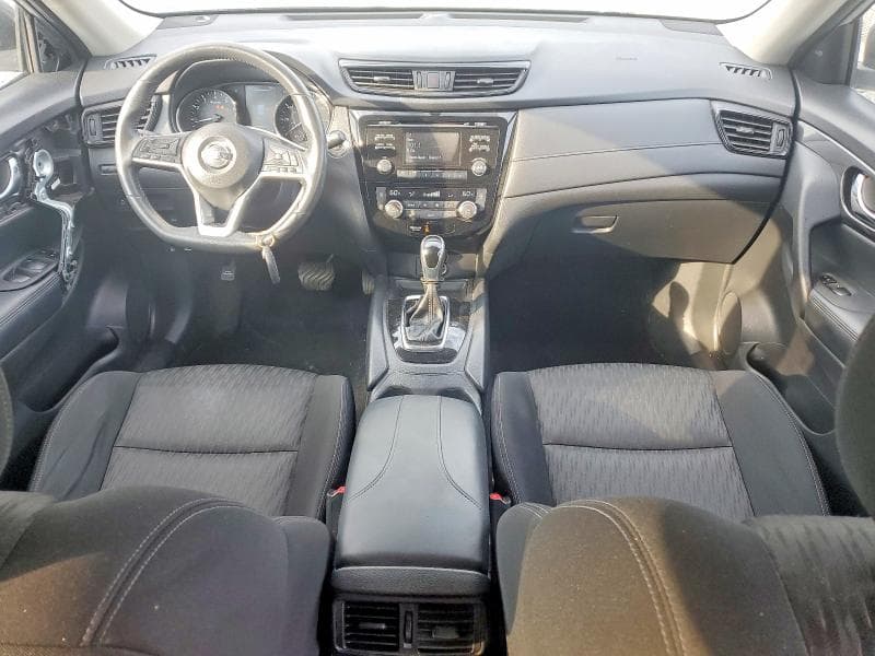 2017 NISSAN ROGUE SV 8