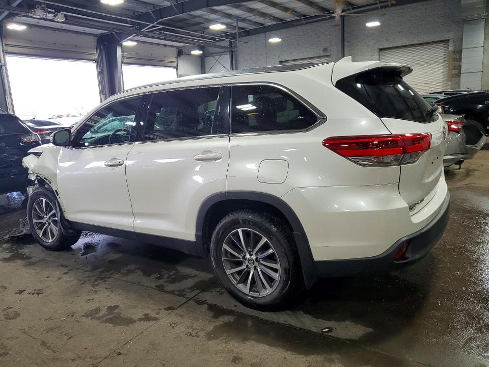2019 TOYOTA HIGHLANDER XLE 2