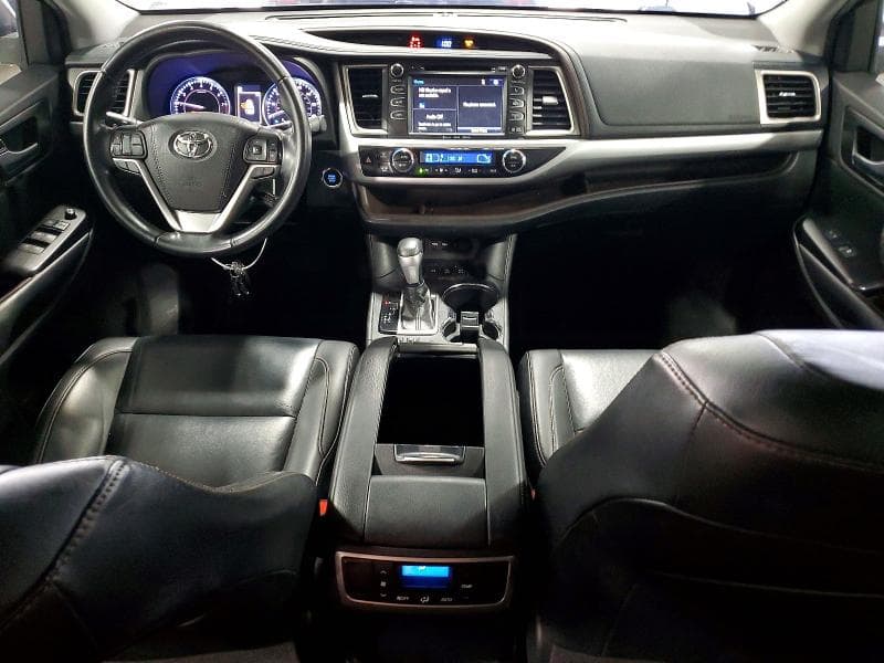 2019 TOYOTA HIGHLANDER XLE 8