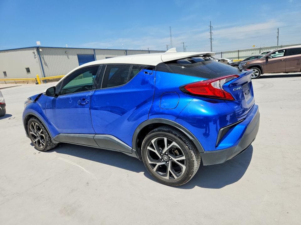 2018 TOYOTA C-HR XLE 2
