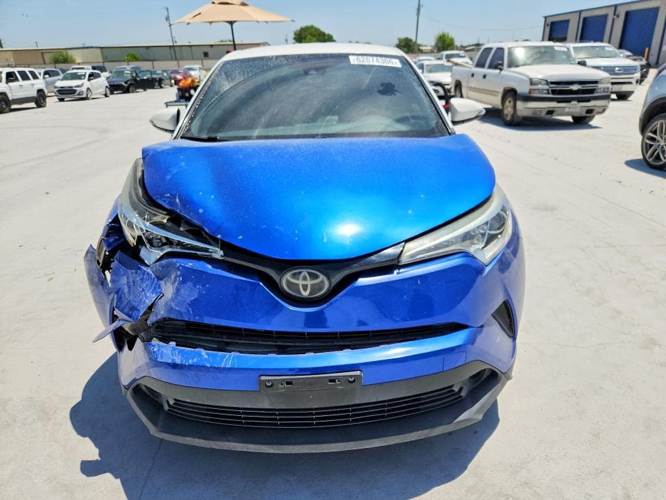 2018 TOYOTA C-HR XLE 5