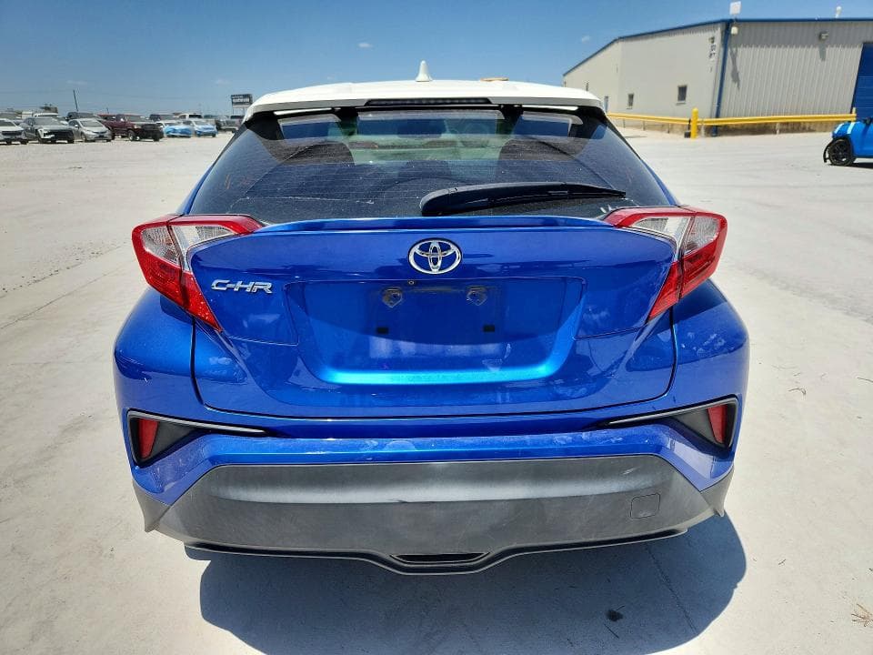 2018 TOYOTA C-HR XLE 6