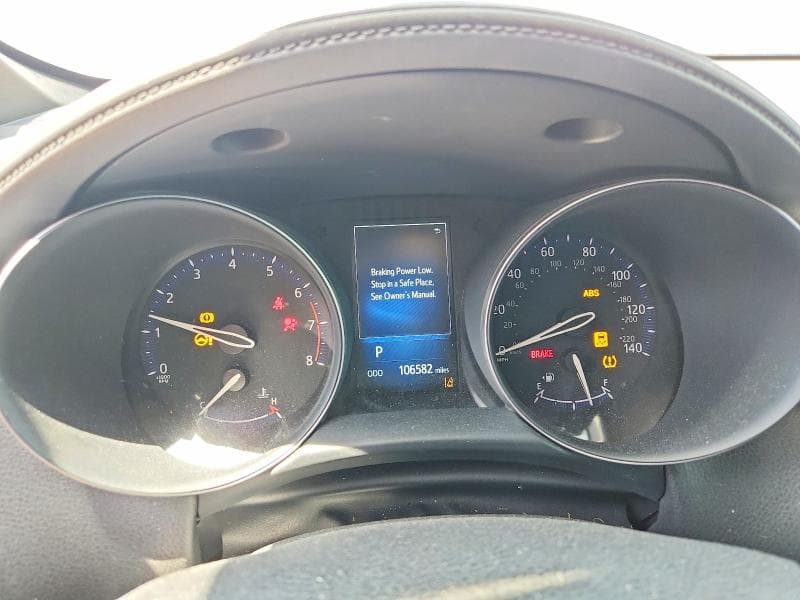2018 TOYOTA C-HR XLE 9