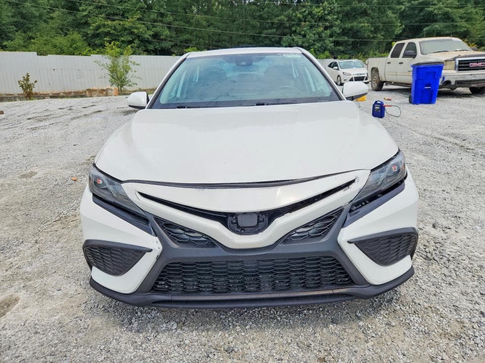2021 TOYOTA CAMRY SE 5
