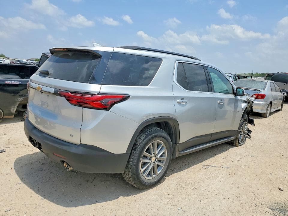 2022 CHEVROLET TRAVERSE LT 3
