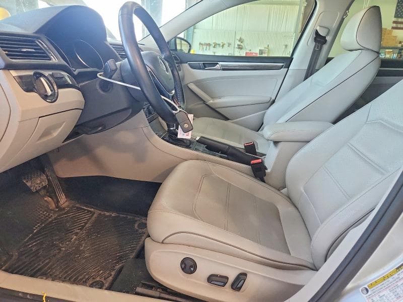 2018 VOLKSWAGEN PASSAT SE 7