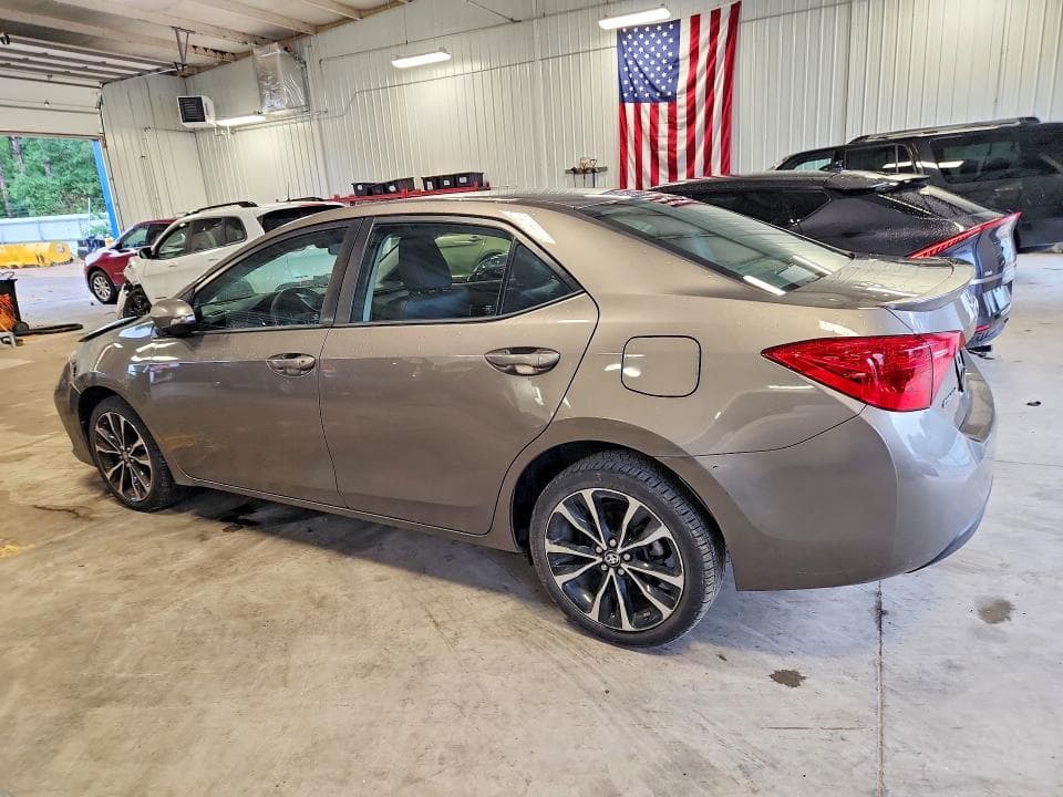2017 TOYOTA COROLLA SE 2