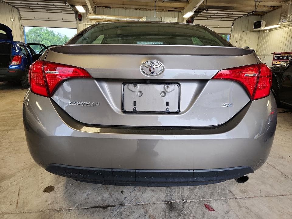 2017 TOYOTA COROLLA SE 6