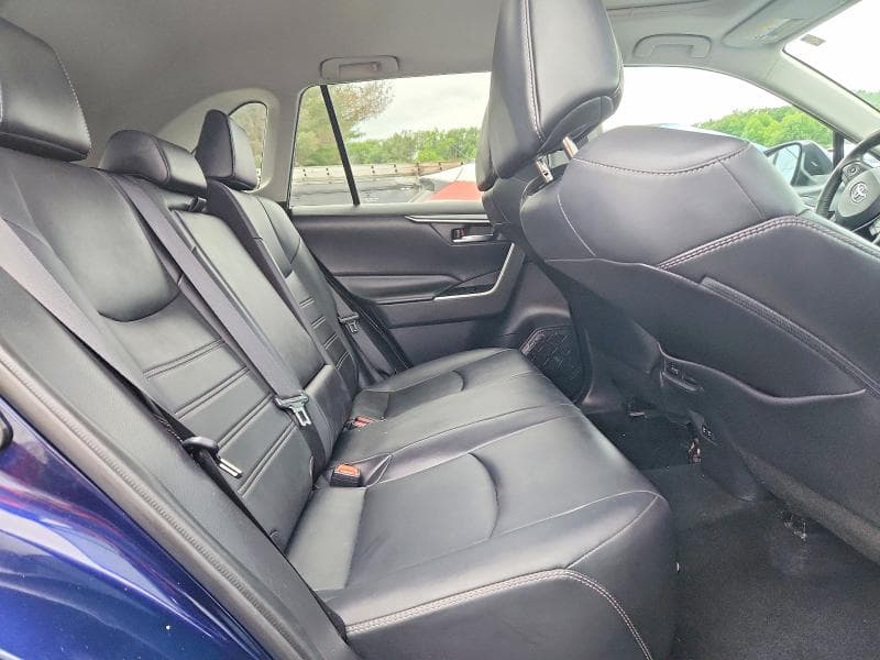 2019 TOYOTA RAV4 XLE PREMIUM 11