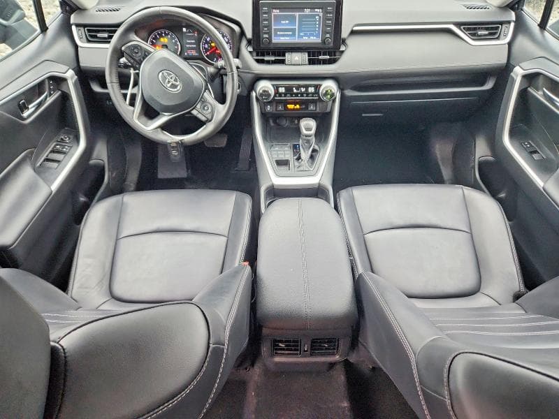 2019 TOYOTA RAV4 XLE PREMIUM 8