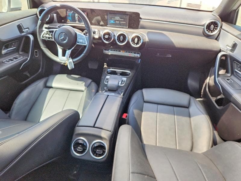 2019 MERCEDES-BENZ A 220 8