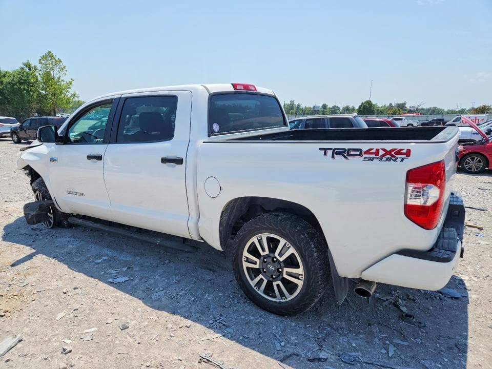 2018 TOYOTA TUNDRA CREWMAX SR5 2
