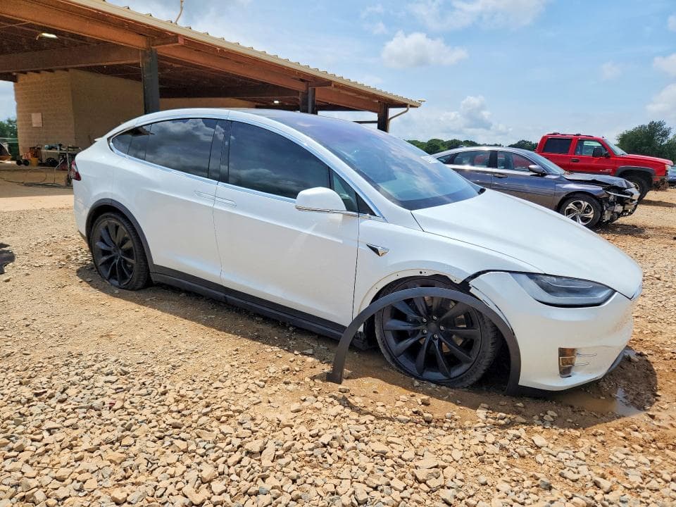 2020 TESLA MODEL X 4