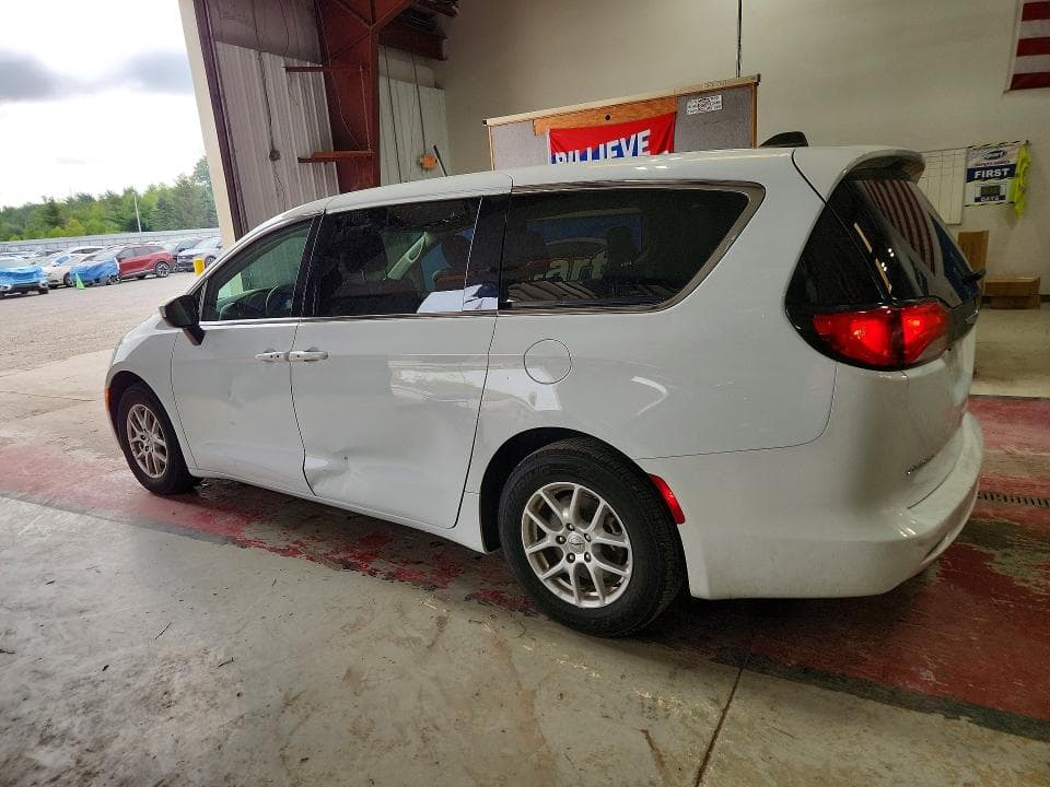 2023 CHRYSLER VOYAGER LX 2