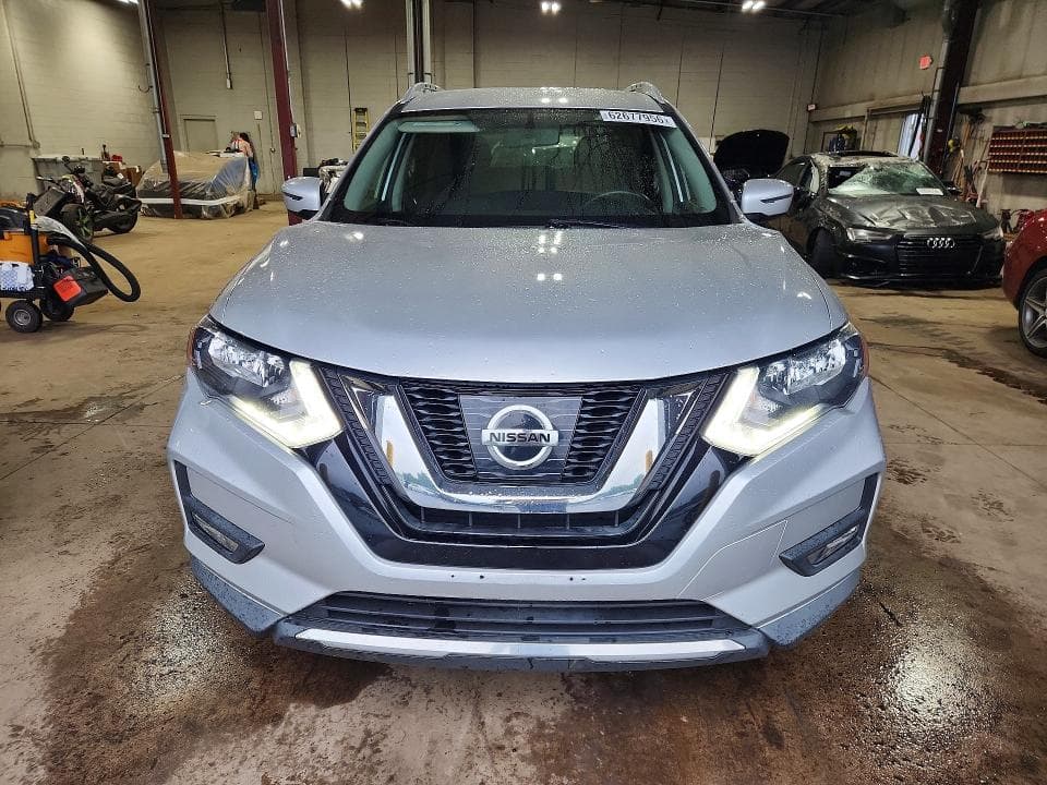 2017 NISSAN ROGUE SV 5
